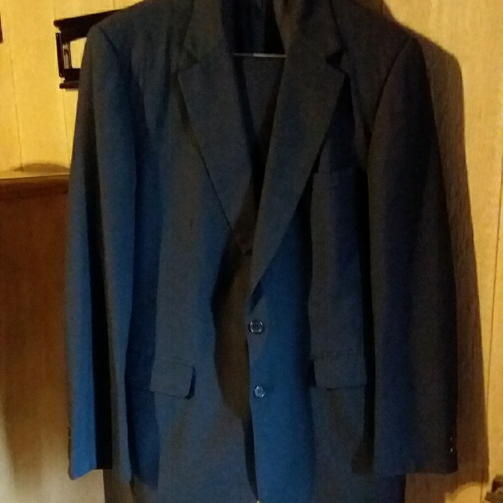 Towncraft Men's Suite